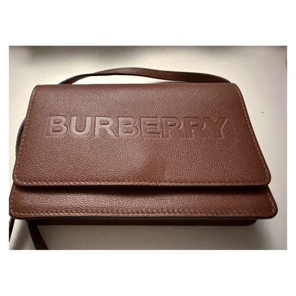Burberry Hampshire Leather Shoulder Bag - Picture 3 of 10